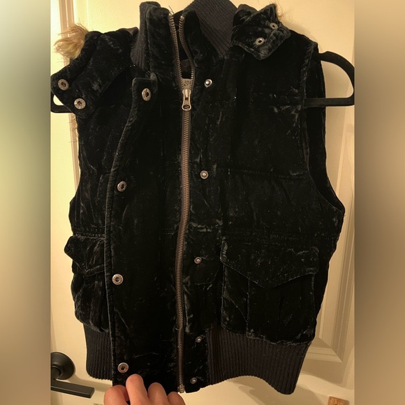 Old navy small Cozy Black velvet velour vest with brown faux fur hood - Picture 11 of 14